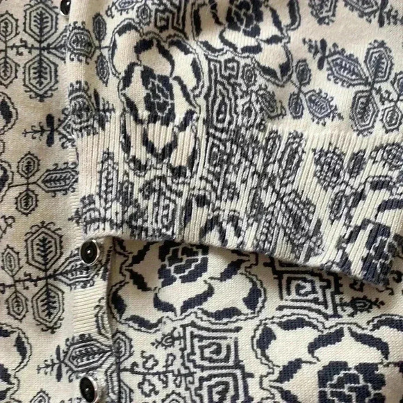 Grace  versatile, short sleeve button up sweater - Picture 8 of 8